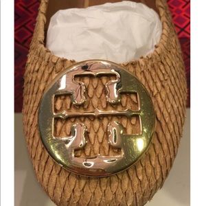 Tory Burch snakeskin Leather flats with Logo